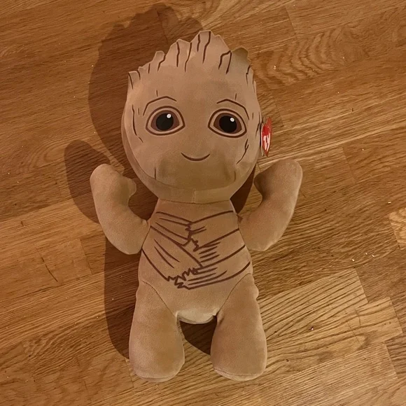 Marvel Groot - Picture 2 of 5